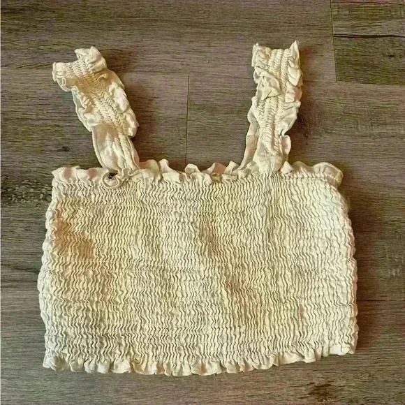 Urban Outfitters Cream Smocked Ruffle Wide Strap Cropped Tank Top Cami Size M - Picture 1 of 4